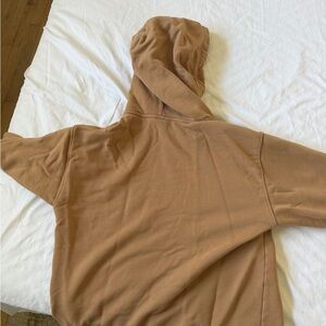 Aritzia TNA COZY fleece perfect hoodie in Camel Tan